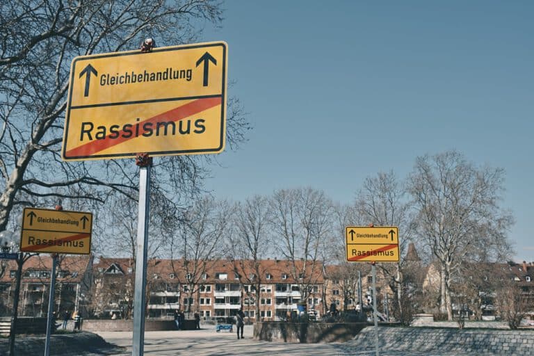 Rassismus ist weit verbreitet