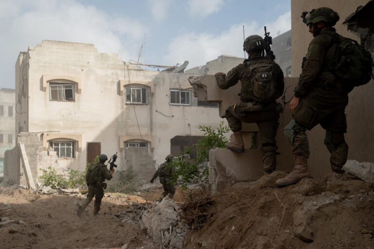 Soldaten im Einsatz in der Shejaiya Region