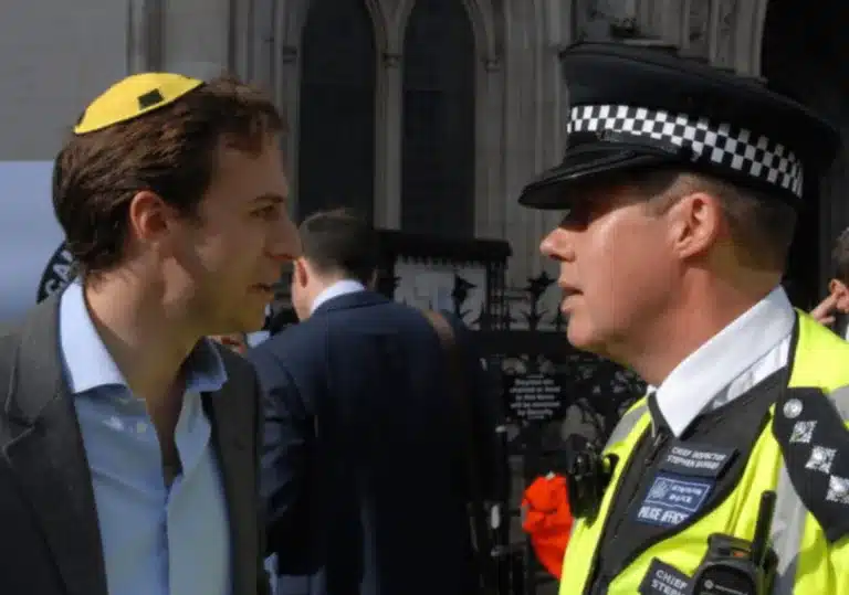Demonstration in Groß Britanien gegen Antisemitismus