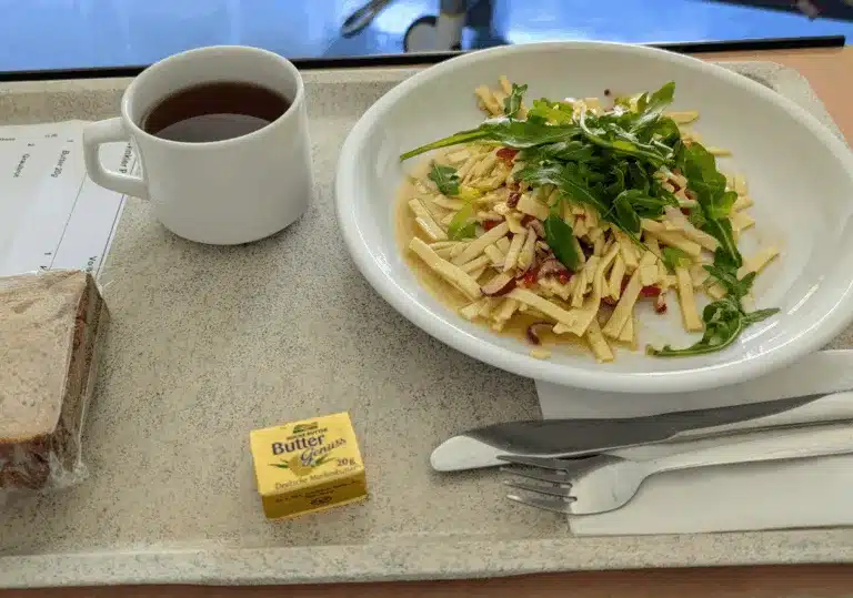 Käsesalat im Krankenhaus